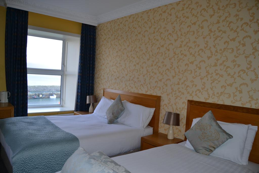 The Beach Hotel Маллахмор Номер фото